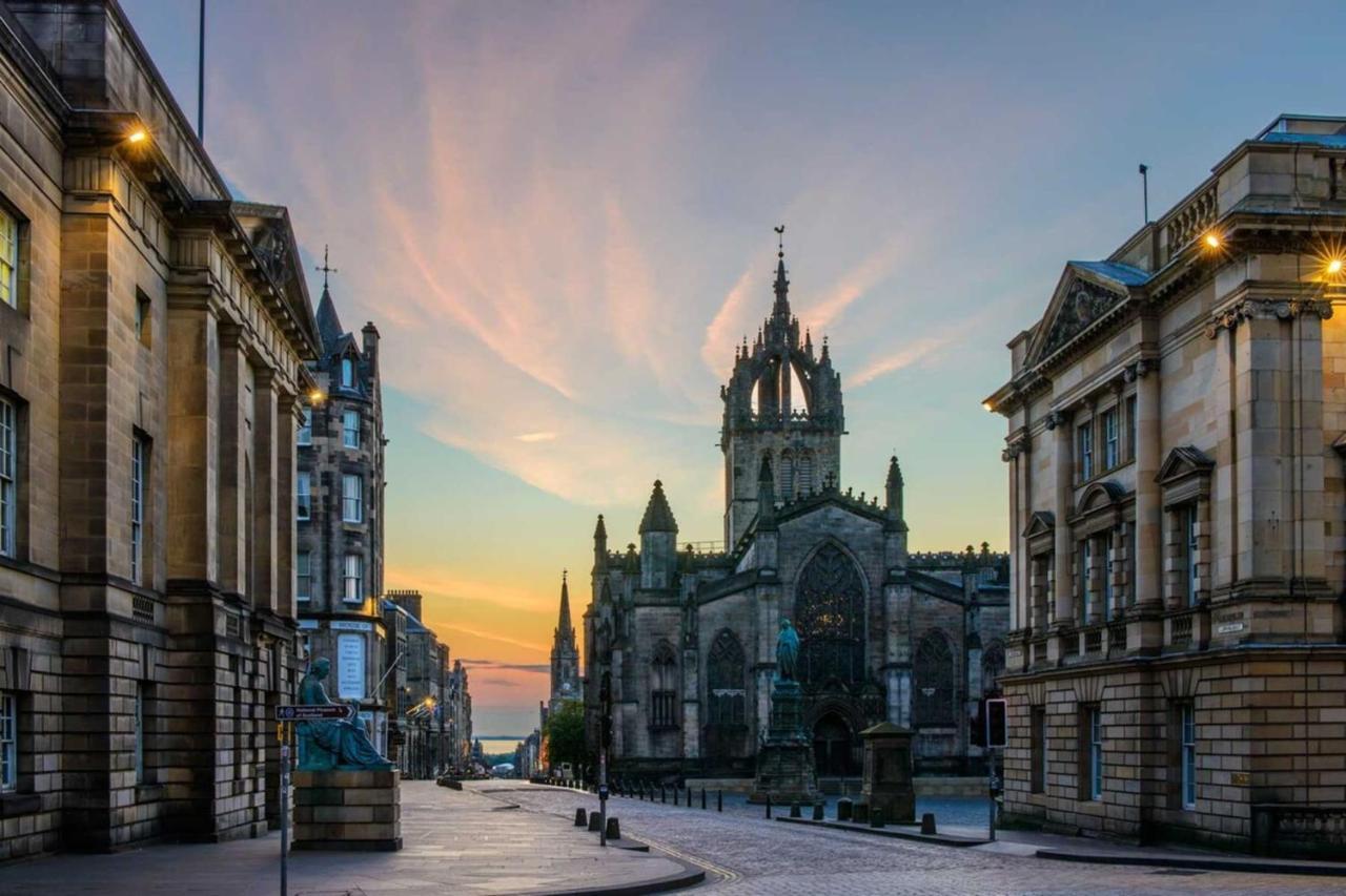 Cozy 2 Bedroom Apartment At Heart Of The Edinburgh Kültér fotó